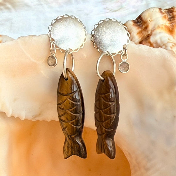 Shimmering Goldfish!