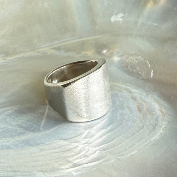 Luna Ring